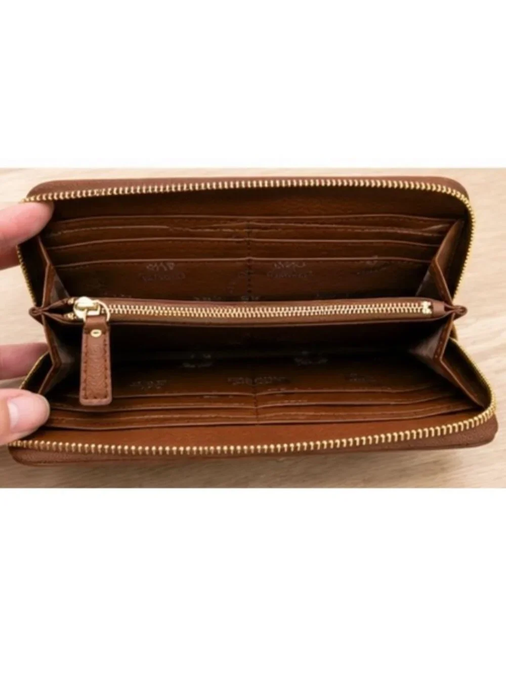 Vince Camuto Brown Zip Around Continental Wallet – NWT